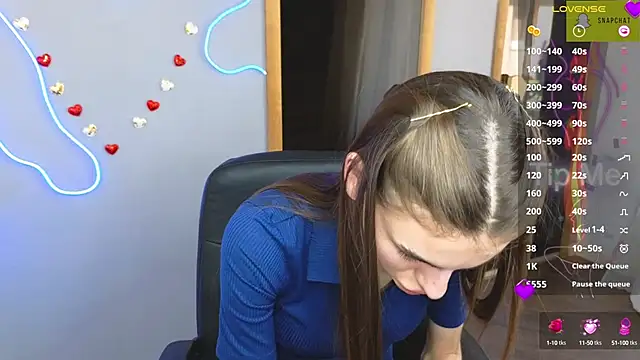 EmmyGreans online show from 03-21-25, 09:34