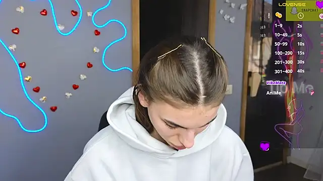 EmmyGreans online show from 03-22-25, 06:33