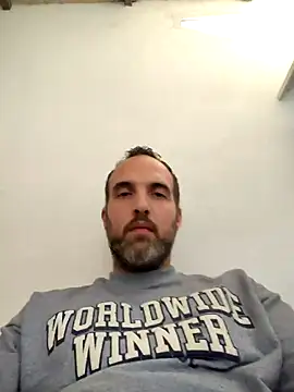 leon3875 online show from 11-03-25, 03:46