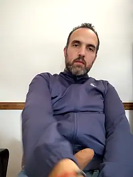 leon3875 online show from 11-06-25, 03:24