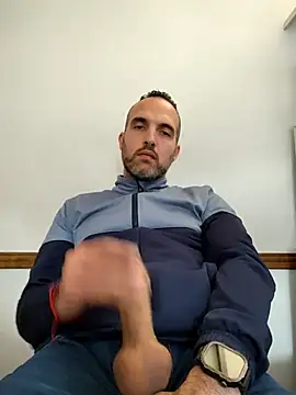 leon3875 online show from 11-19-25, 03:34