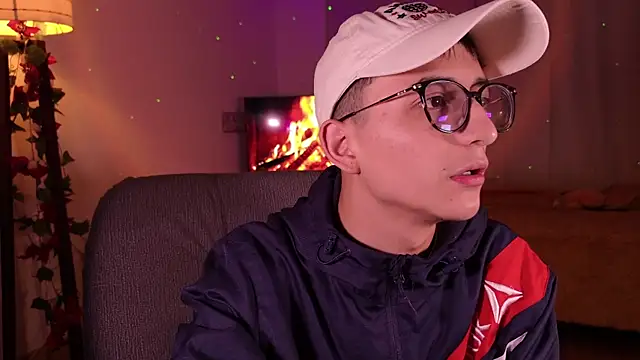 Mr evan1 online show from 12-15-24, 01:32