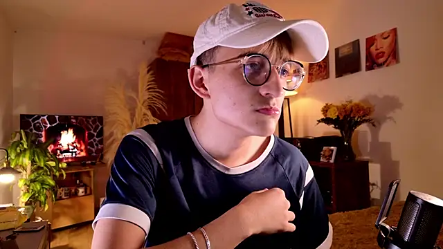 Mr evan1 online show from 09-13-25, 04:07