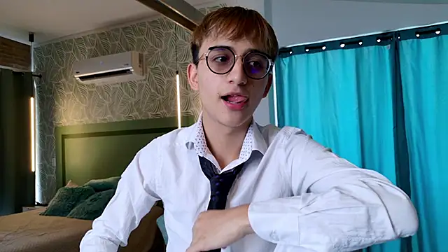 Mr evan1 online show from 10-25-25, 02:46