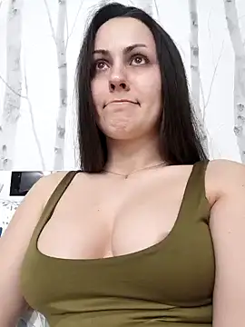 Snapshot of EvaReide chatting on 02-23-25, 03:08 EvaReide online show from 02-23-25, 03:08