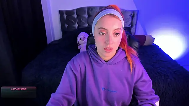 Violetaarey online show from 02-21-26, 03:18