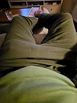 Snapshot of BigPassion89 chatting on 12-16-25, 08:36 BigPassion89 online show from 12-16-25, 08:36