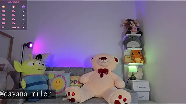 Snapshot of _dayana_miler chatting on 06-05-26, 04:02 dayana miler online show from 06-05-26, 04:02