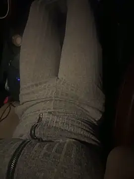 Snapshot of May-Squirt chatting on 11-23-25, 11:32 May-Squirt online show from 11-23-25, 11:32