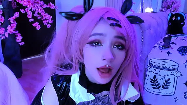 Snapshot of zephirahabney chatting on 02-02-25, 05:04 zephirahabney online show from 02-02-25, 05:04