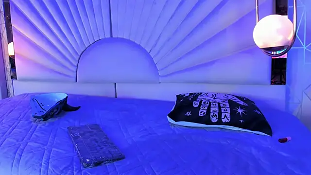 Snapshot of zephirahabney chatting on 02-23-25, 08:22 zephirahabney online show from 02-23-25, 08:22