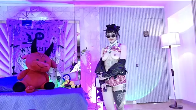 Snapshot of zephirahabney chatting on 10-31-25, 02:51 zephirahabney online show from 10-31-25, 02:51