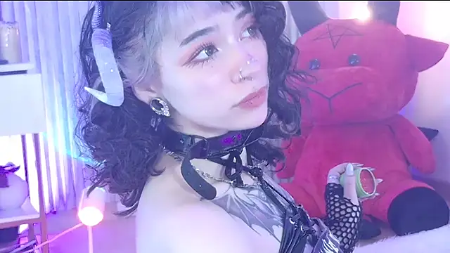 Snapshot of zephirahabney chatting on 11-25-25, 03:12 zephirahabney online show from 11-25-25, 03:12