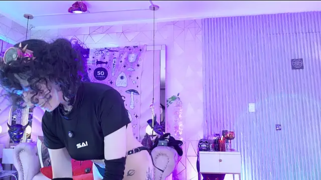 Snapshot of zephirahabney chatting on 12-19-25, 03:19 zephirahabney online show from 12-19-25, 03:19