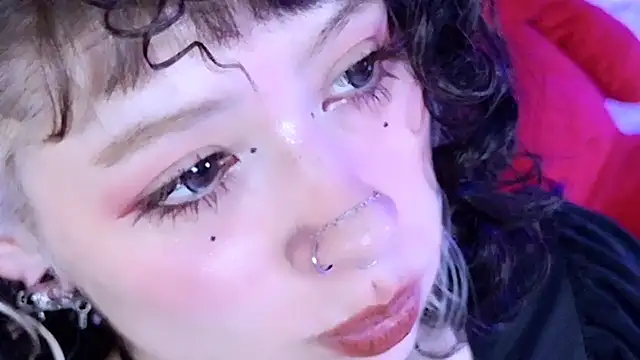 Snapshot of zephirahabney chatting on 02-19-26, 04:14 zephirahabney online show from 02-19-26, 04:14