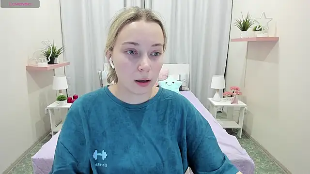 TiffanyBatson online show from 12-29-24, 12:12