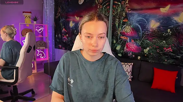 TiffanyBatson online show from 02-12-25, 08:27