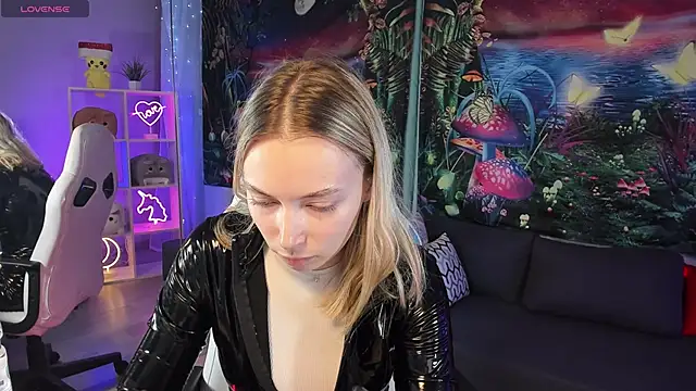 TiffanyBatson online show from 02-23-25, 06:17