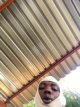 Snapshot of unknownpstar chatting on 10-23-25, 01:21 unknownpstar online show from 10-23-25, 01:21