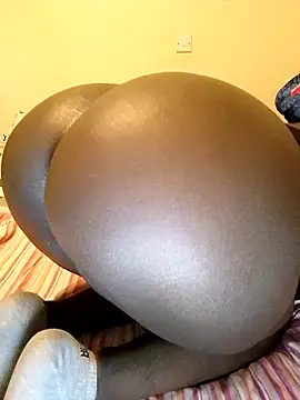 Misskhalifa  online show from 03-11-25, 04:43