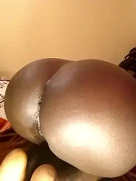 Misskhalifa  online show from 11-30-25, 12:20