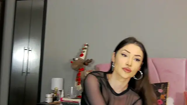 Snapshot of Mayleen_x chatting on 03-02-26, 10:16 Mayleen x online show from 03-02-26, 10:16