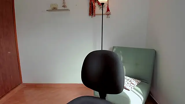 Snapshot of Lilabril chatting on 12-20-24, 08:01 Lilabril online show from 12-20-24, 08:01