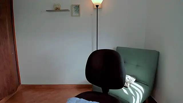 Snapshot of Lilabril chatting on 01-10-25, 07:54 Lilabril online show from 01-10-25, 07:54