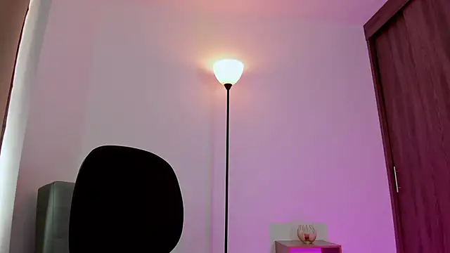 Snapshot of Lilabril chatting on 02-07-25, 07:17 Lilabril online show from 02-07-25, 07:17