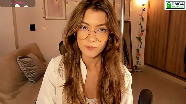 Snapshot of Lilabril chatting on 12-05-25, 02:36 Lilabril online show from 12-05-25, 02:36