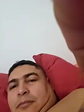 Snapshot of gordito_xx chatting on 12-28-24, 10:44 gordito xx online show from 12-28-24, 10:44