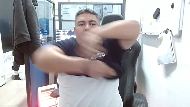 Snapshot of gordito_xx chatting on 03-06-25, 12:30 gordito xx online show from 03-06-25, 12:30