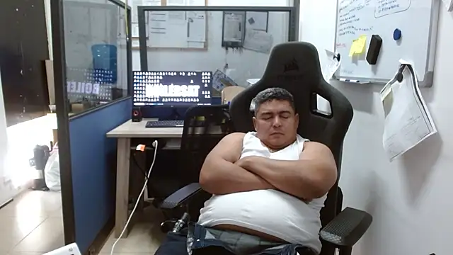 Snapshot of gordito_xx chatting on 03-11-25, 01:01 gordito xx online show from 03-11-25, 01:01