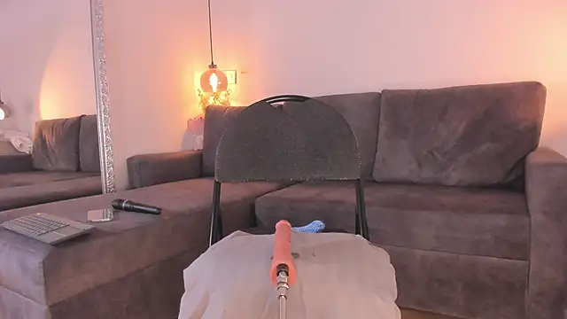 Snapshot of Isabella_francoo chatting on 11-15-25, 12:34 Isabella francoo online show from 11-15-25, 12:34