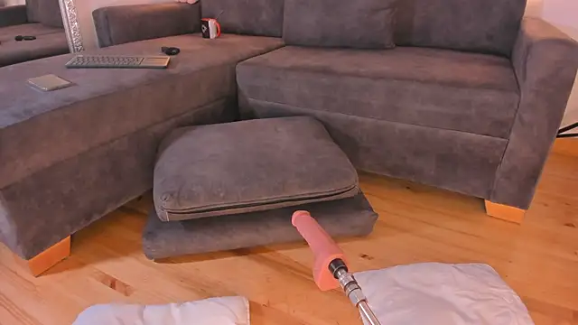 Snapshot of Isabella_francoo chatting on 11-20-25, 12:27 Isabella francoo online show from 11-20-25, 12:27