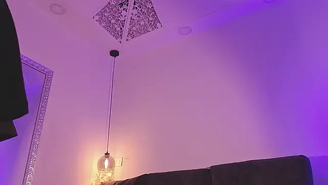 Isabella francoo online show from 02-16-26, 11:50