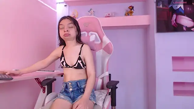 CharlotteMuller online show from 10-09-25, 09:24