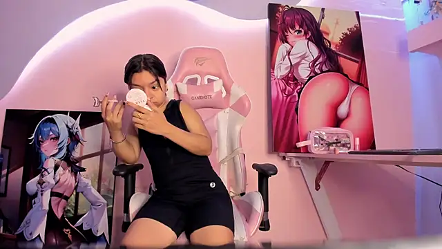 CharlotteMuller online show from 03-31-26, 08:42