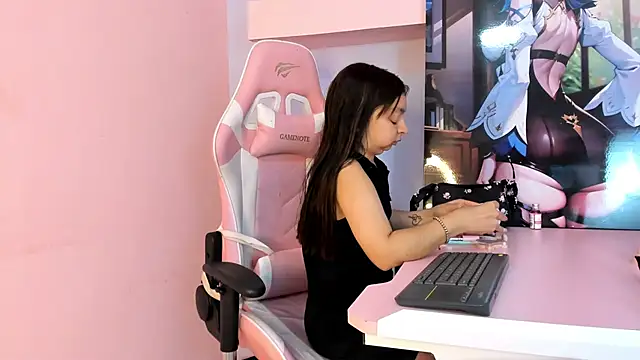 CharlotteMuller online show from 04-22-26, 08:10