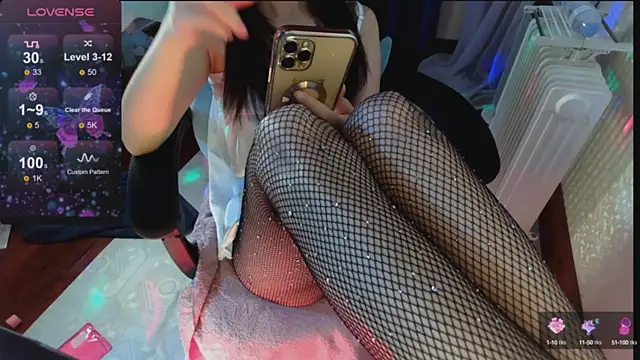 Snapshot of Lee_Mi chatting on 02-03-25, 07:42 Lee Mi online show from 02-03-25, 07:42