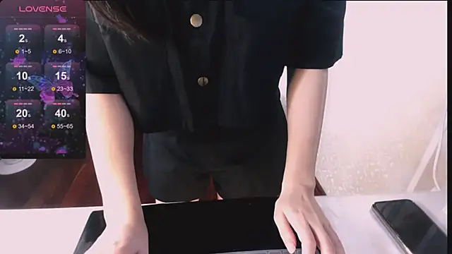 Snapshot of Lee_Mi chatting on 03-05-25, 02:01 Lee Mi online show from 03-05-25, 02:01