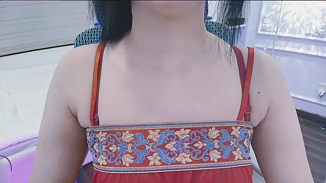 Snapshot of Lee_Mi chatting on 10-08-25, 02:04 Lee Mi online show from 10-08-25, 02:04