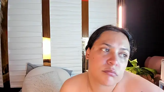 Biiancacox online show from 09-10-25, 03:17