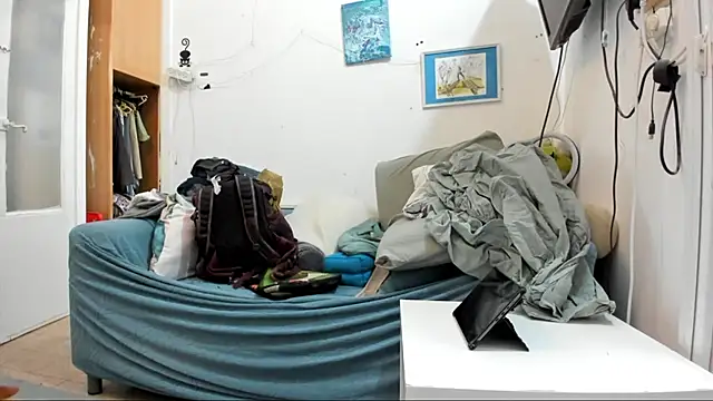 Snapshot of IsraeliMilf chatting on 12-20-24, 07:01 IsraeliMilf online show from 12-20-24, 07:01