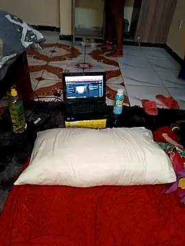 queennapal online show from 03-21-25, 09:01