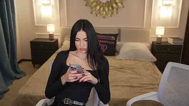 Tina Breeze online show from 10-29-25, 08:05