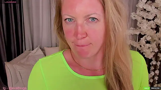 Snapshot of sugamomy chatting on 02-28-25, 06:43 sugamomy online show from 02-28-25, 06:43