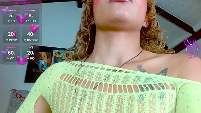 Eva Hoot online show from 02-24-25, 01:31