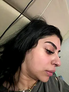 ThickerThanYoBitch online show from 10-08-25, 03:15