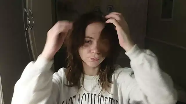 Riley Roo online show from 11-25-25, 04:40